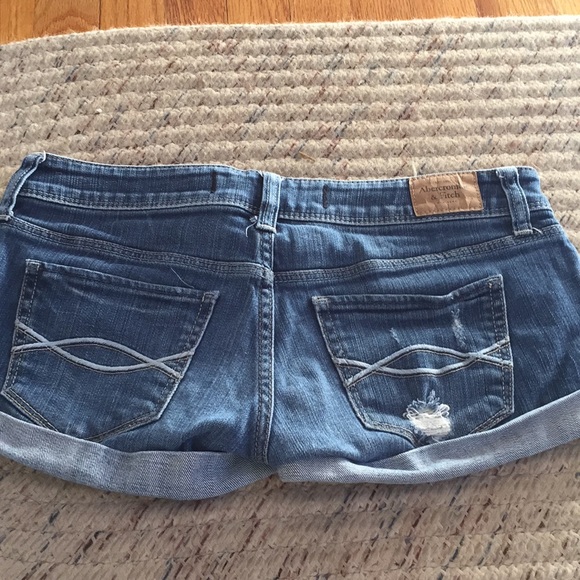 Denim Abercrombie  shorts - Picture 2 of 3